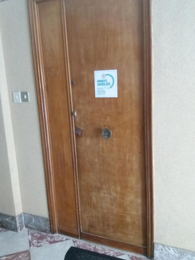 Appartamento Signorile AMBIENTI SANIFICATI con medical device class lla EN 13727 Mesina Exterior foto